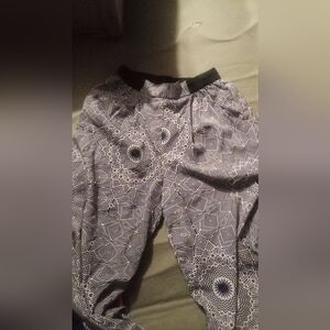 Fire los Angelas pants black & white size 5